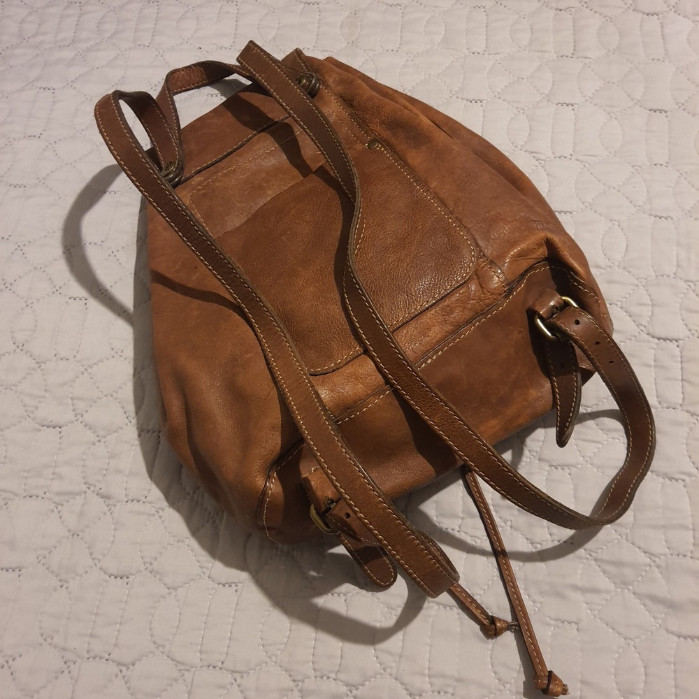 Patricia Nash Italian Leather Backpack Tan Convertible Flap Drawstring Casual - Picture 10 of 13